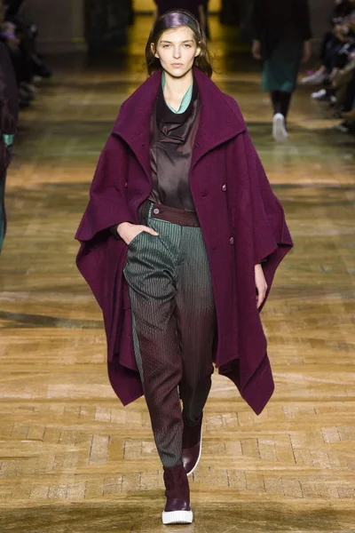 Look 4